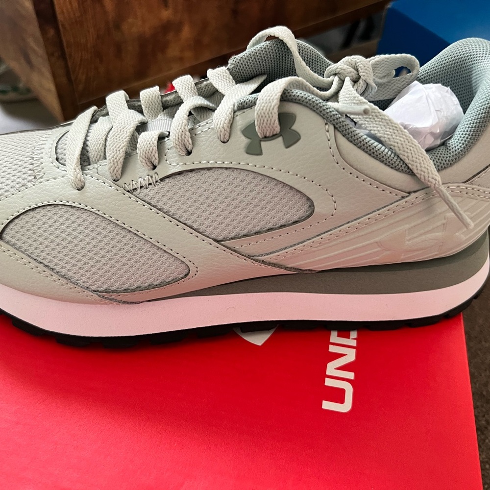 Under Armour Women’s Light Green Lace-Up Athletic Sneakers